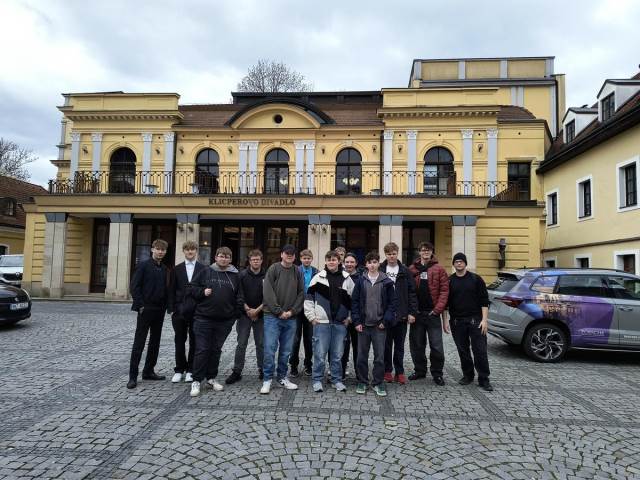 Divadelní hra Kafka (Is Not Dead)